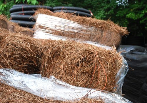 pinestraw ground cover